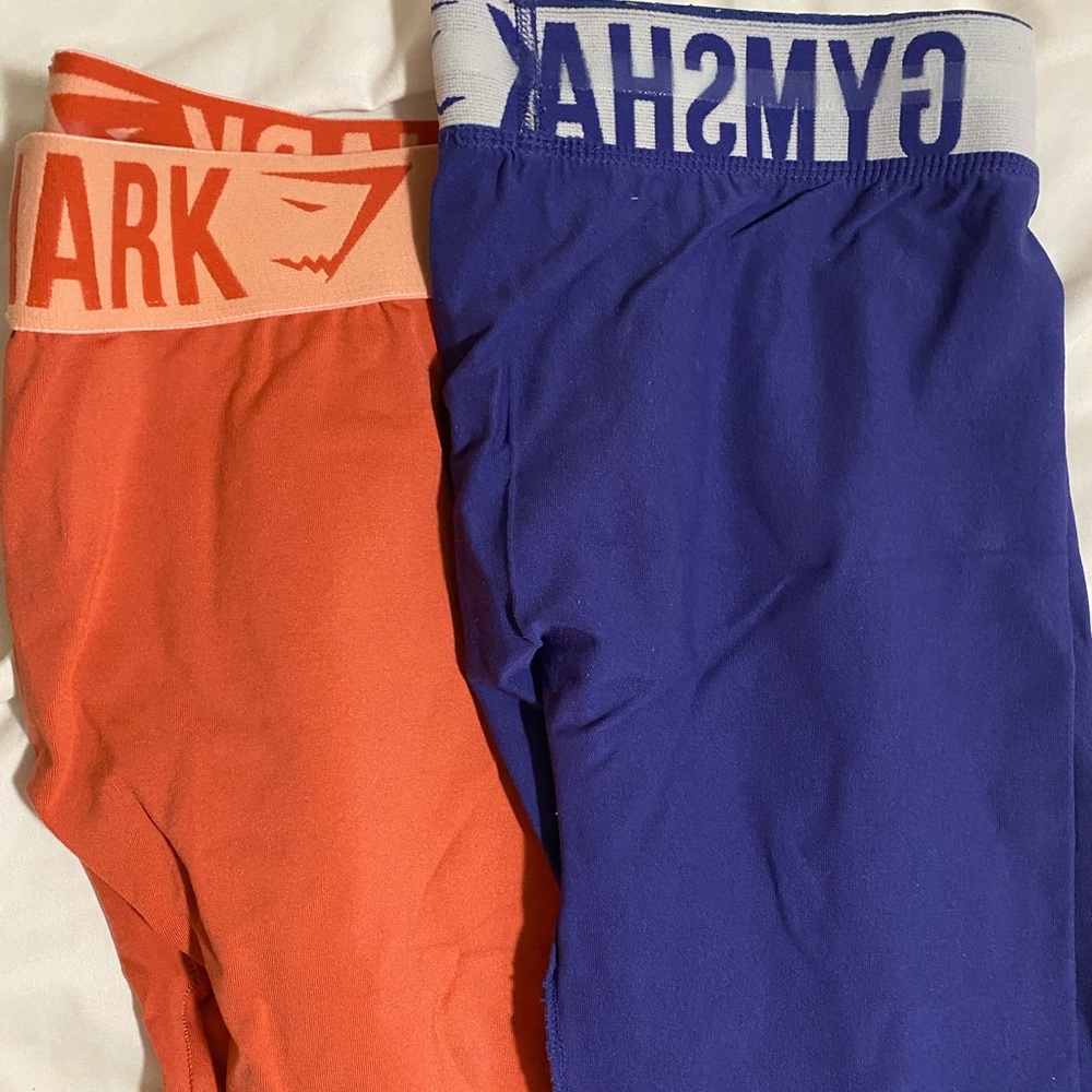 Gym shark leggings!